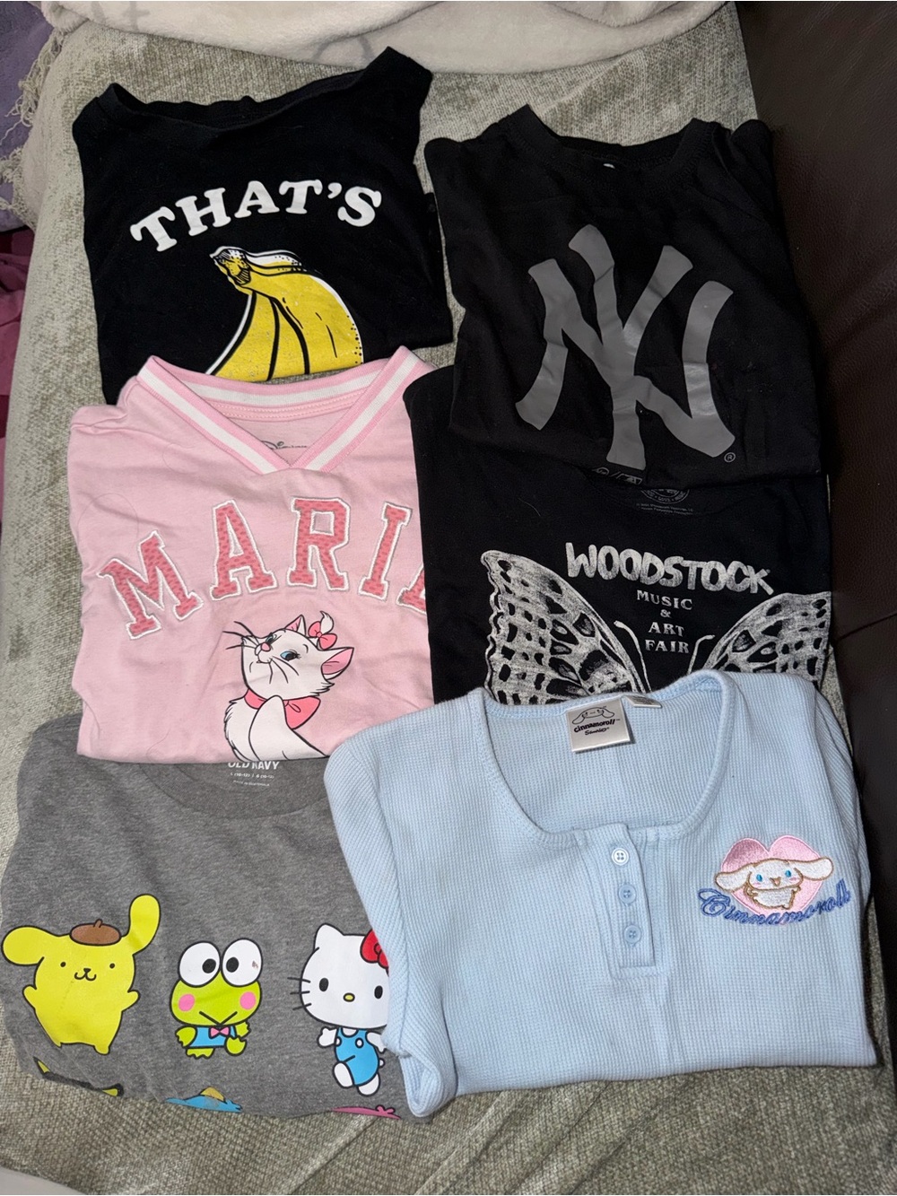 Lot of girls graphic tees